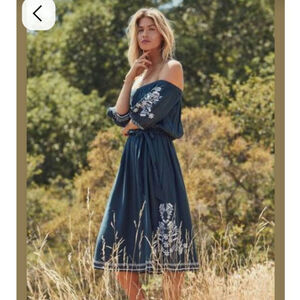 Tularosa Marty Blouson Midi Embroidered Dress Size: S